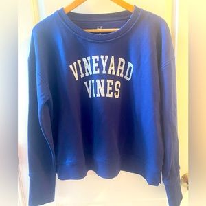 Woman’s Vineyard Vines Blue sweatshirt NWT Smoke free home